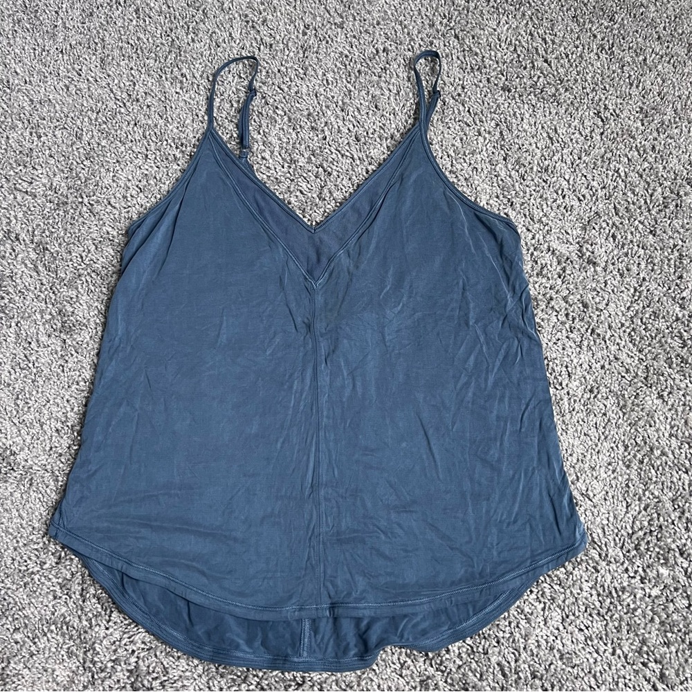 Lululemon Flow In Elegance Tank Size 8 Cupro Light Weight Comfy Code Blue